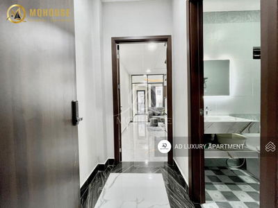 Hoang Van Thu Street, Vietnam Hoang Van Thu Street, Vietnam