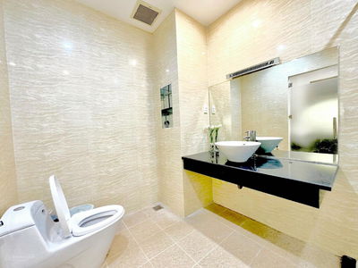 Nguyen Gia Tri Street, Vietnam Nguyen Gia Tri Street, Vietnam