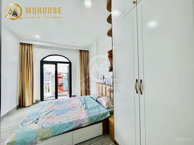 Le Van Tho Street, Vietnam Le Van Tho Street, Vietnam