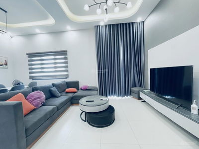 Topaz Twins, Vietnam Topaz Twins, Vietnam