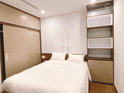 D'. Le Pont D’or - Hoang Cau, Vietnam D'. Le Pont D’or - Hoang Cau, Vietnam