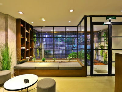 Au Co Street, Vietnam Au Co Street, Vietnam