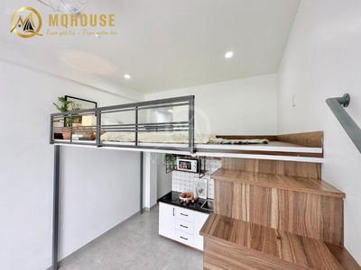 Lac Long Quan Street, Vietnam Lac Long Quan Street, Vietnam