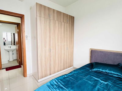 The Canary, Vietnam The Canary, Vietnam