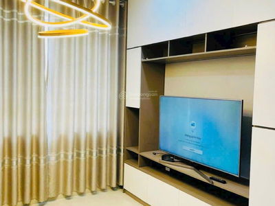 Topaz Elite, Vietnam Topaz Elite, Vietnam