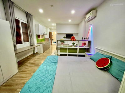 Ben Van Don Street, Vietnam Ben Van Don Street, Vietnam