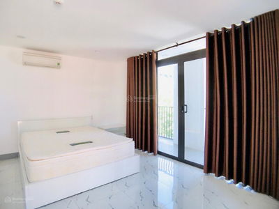 Hoang Dieu Street, Vietnam  Hoang Dieu Street, Vietnam