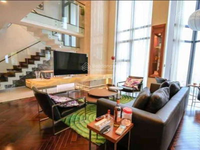 Hoang Thanh Tower, Vietnam Hoang Thanh Tower, Vietnam