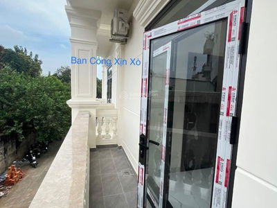 Cach Mang Thang Tam Street, Vietnam Cach Mang Thang Tam Street, Vietnam