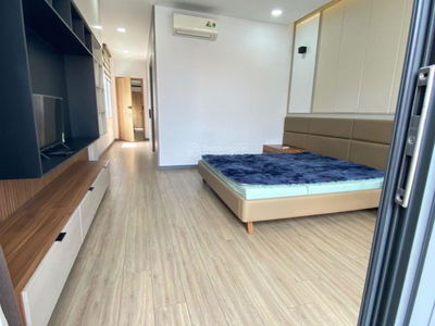 Bach Dang Street, Vietnam Bach Dang Street, Vietnam