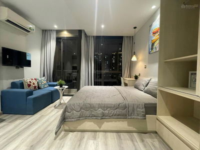 Nguyen Cuu Van Street, Vietnam Nguyen Cuu Van Street, Vietnam