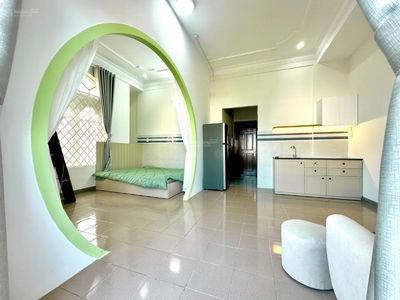 Dang Thuy Tram Street, Vietnam Dang Thuy Tram Street, Vietnam