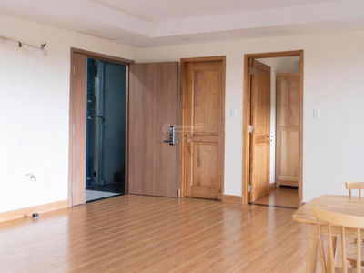 Yen The Street, Vietnam Yen The Street, Vietnam