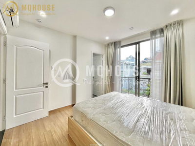 Nguyen Van Huong Street, Vietnam Nguyen Van Huong Street, Vietnam