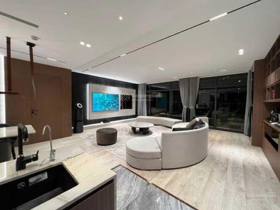 D'. Le Pont D’or - Hoang Cau, Vietnam D'. Le Pont D’or - Hoang Cau, Vietnam