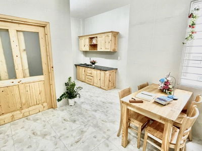 La Xuan Oai Street, Vietnam La Xuan Oai Street, Vietnam