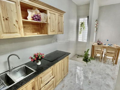 La Xuan Oai Street, Vietnam La Xuan Oai Street, Vietnam