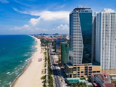 Tran Bach Dang Street, Vietnam  Tran Bach Dang Street, Vietnam