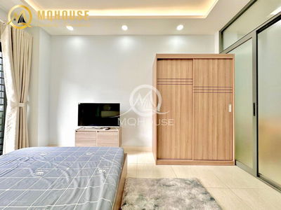 Bach Dang Street, Vietnam Bach Dang Street, Vietnam