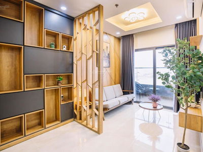 The Monarchy, Vietnam  The Monarchy, Vietnam