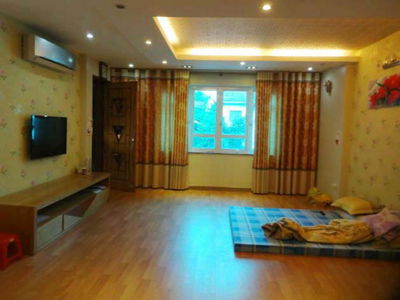 Lac Long Quan Street, Vietnam Lac Long Quan Street, Vietnam