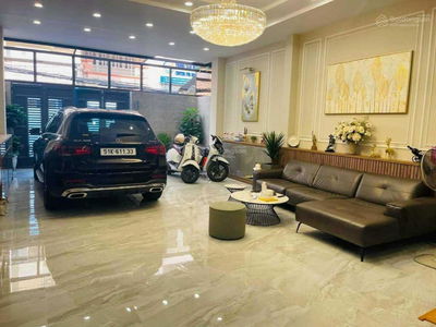 Phan Dang Luu Street, Vietnam  Phan Dang Luu Street, Vietnam