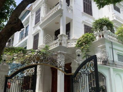 Hoang Cau Street Hoang Cau Street