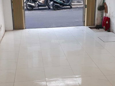 Lac Long Quan Street, Vietnam Lac Long Quan Street, Vietnam