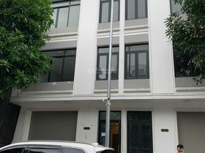 Ham Nghi Street, Vietnam Ham Nghi Street, Vietnam