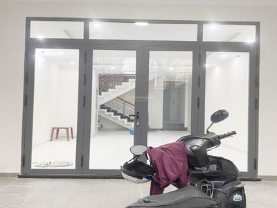 Hoang Hoa Tham Street, Vietnam Hoang Hoa Tham Street, Vietnam