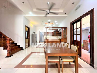 Tran Nao Street, Vietnam  Tran Nao Street, Vietnam