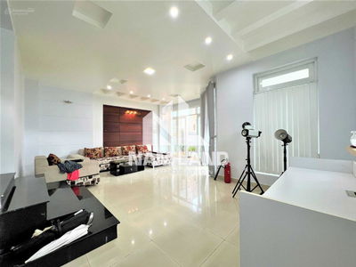 Bui Ta Han Street, Vietnam Bui Ta Han Street, Vietnam