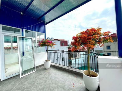 Lang Ha Street, Vietnam Lang Ha Street, Vietnam