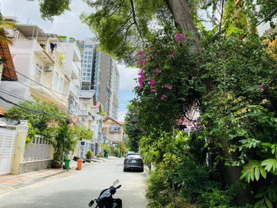 Nguyen Van Huong Street, Vietnam Nguyen Van Huong Street, Vietnam