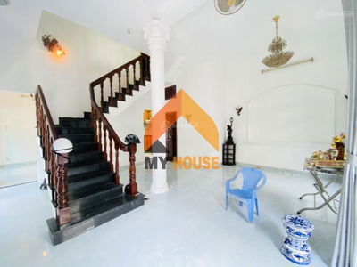 Thao Dien Street, Vietnam Thao Dien Street, Vietnam