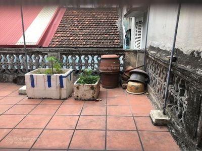 Ba Trieu Street, Vietnam Ba Trieu Street, Vietnam