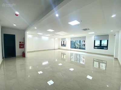 Lac Long Quan Street, Vietnam Lac Long Quan Street, Vietnam