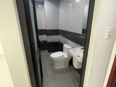 Lac Long Quan Street, Vietnam Lac Long Quan Street, Vietnam