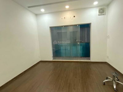 Van Kiep Street, Vietnam Van Kiep Street, Vietnam