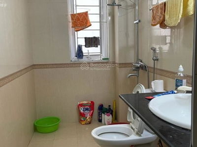 Hoang Quoc Viet Street, Vietnam  Hoang Quoc Viet Street, Vietnam