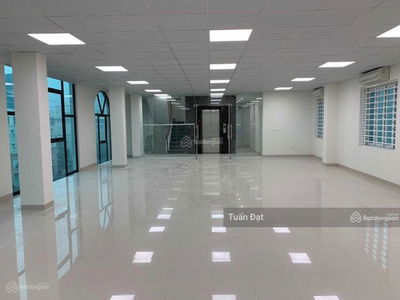 Nguyen Hong Street, Vietnam Nguyen Hong Street, Vietnam