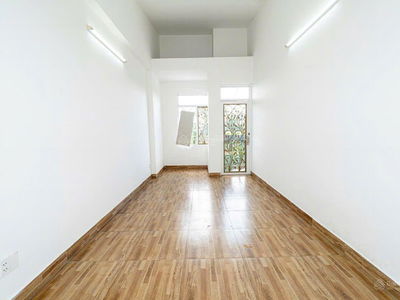 Bung Ong Thoan Street, Vietnam  Bung Ong Thoan Street, Vietnam