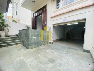 Tran Nao Street, Vietnam  Tran Nao Street, Vietnam