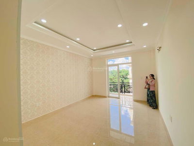 Hiep Binh Street, Vietnam  Hiep Binh Street, Vietnam