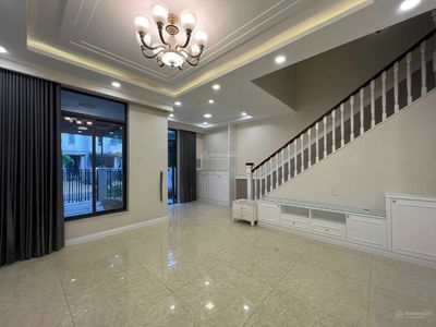 Lavila Kien A - Nha Be, Vietnam  Lavila Kien A - Nha Be, Vietnam