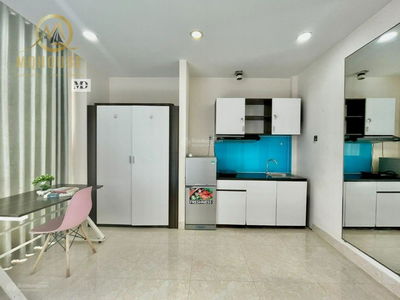 Thach Thi Thanh Street Thach Thi Thanh Street