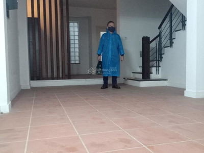 Lac Long Quan Street, Vietnam Lac Long Quan Street, Vietnam