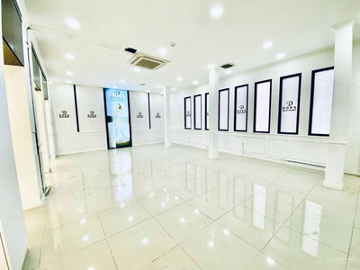 Bach Ma Street, Vietnam Bach Ma Street, Vietnam