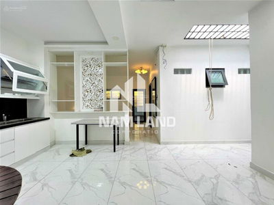 Nguyen Hoang Street, Vietnam  Nguyen Hoang Street, Vietnam