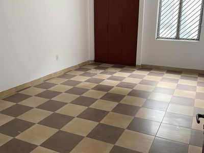 Le Duc Tho Street, Vietnam Le Duc Tho Street, Vietnam